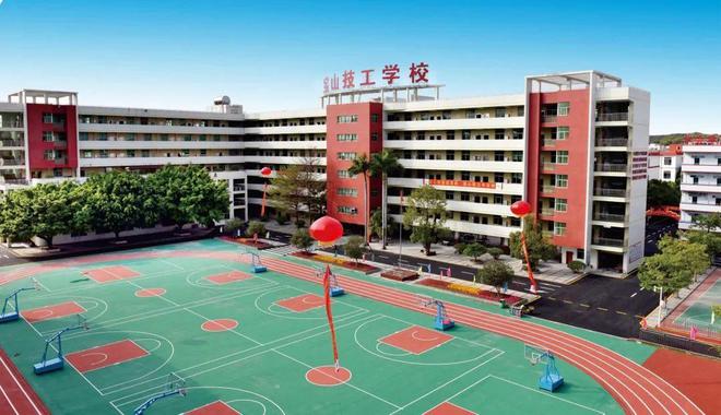 深圳市宝山技工学校，技能培育的摇篮