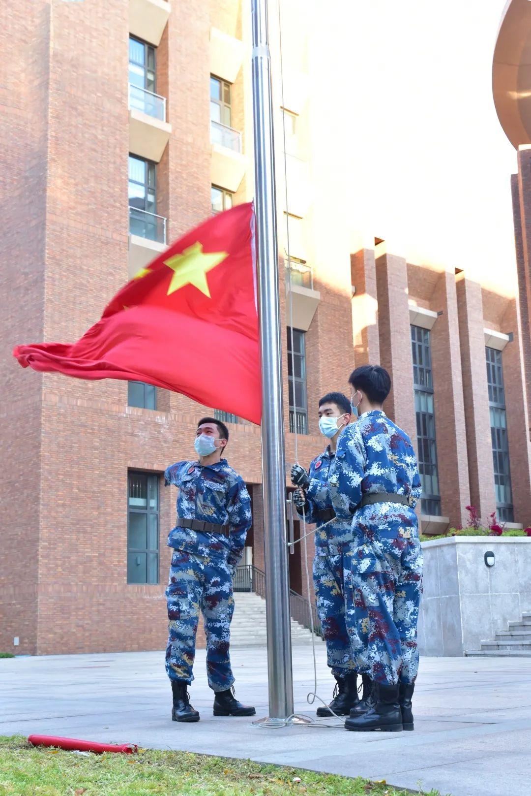 青少年学校，塑造未来的关键基石