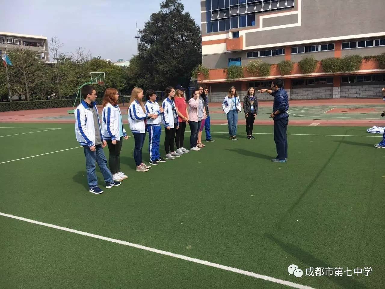 如何调动学生参与课外学习的策略与方法探讨