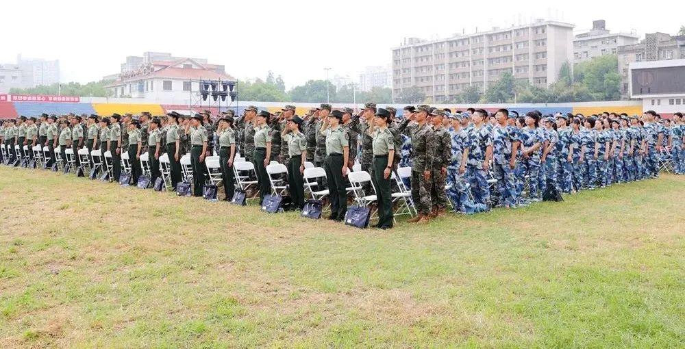 中央财经大学校徽的象征意义与深层解读