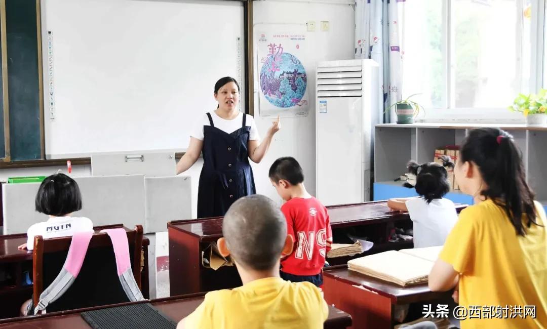 学校，培育未来之光的教育基石