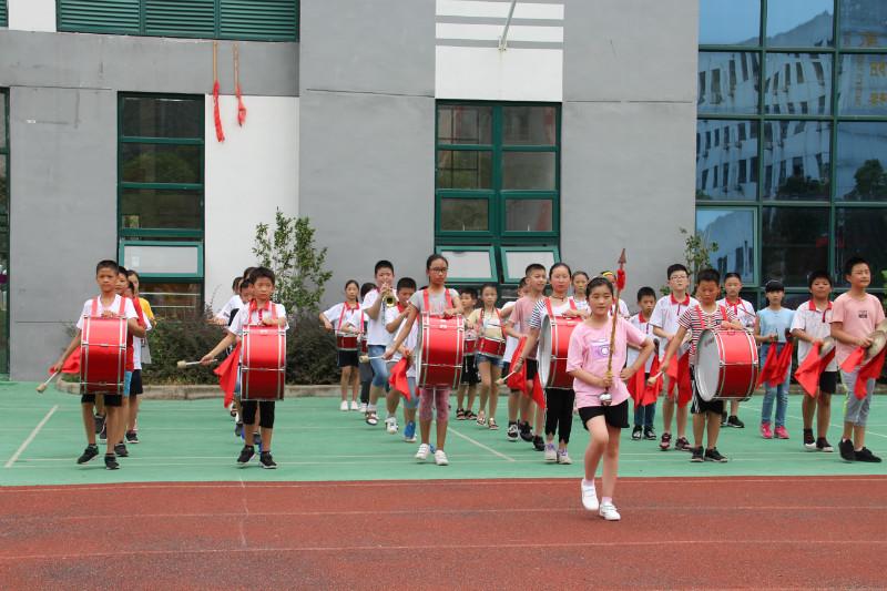 立德学校，未来领袖的摇篮培育基地