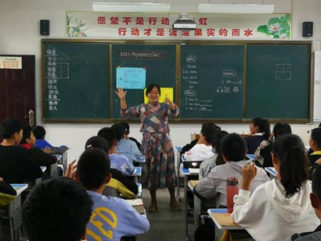 探索学校英语之旅，语言学习的奇妙旅程