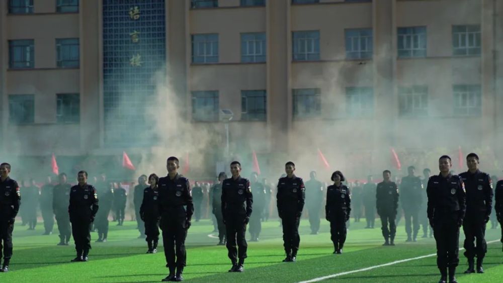 新疆警察学校的培养及其贡献