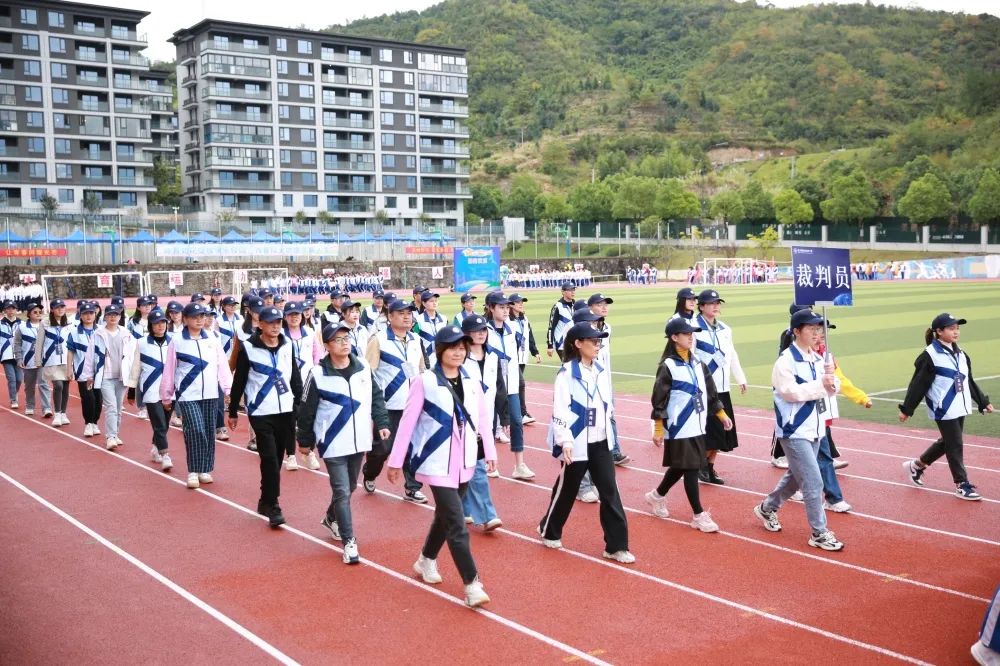 天目外国语学校，培养全球视野外语精英的教育摇篮